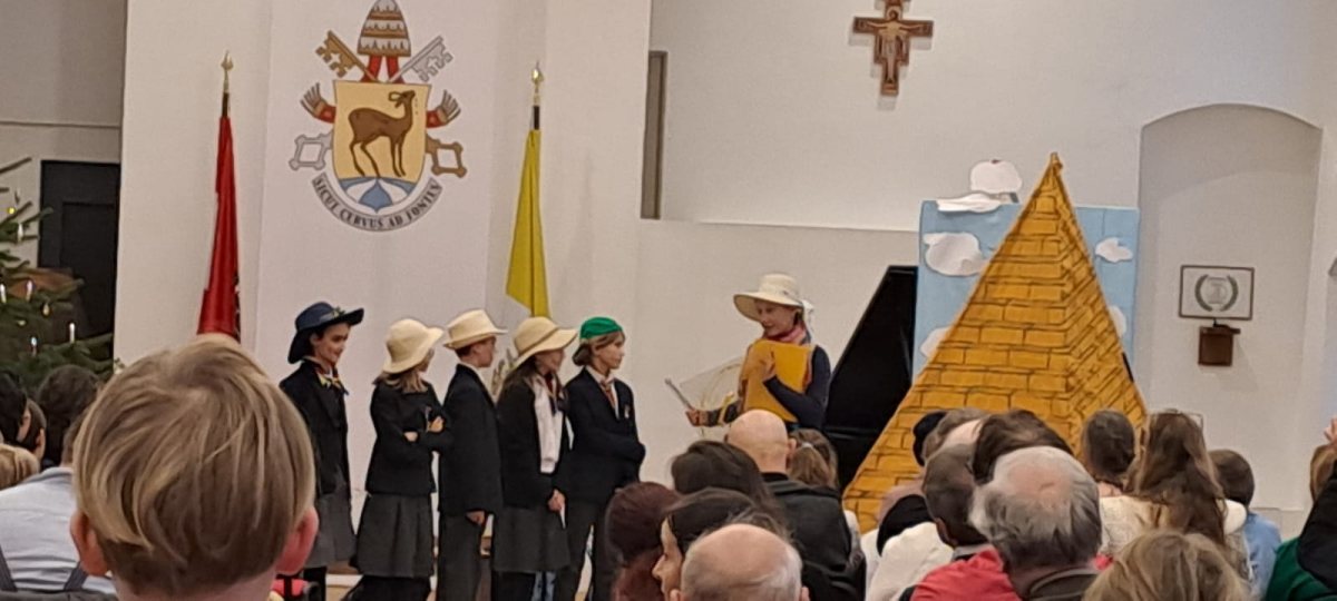 Szene aus dem Theaterstück „Das fliegende Klassenzimmer“